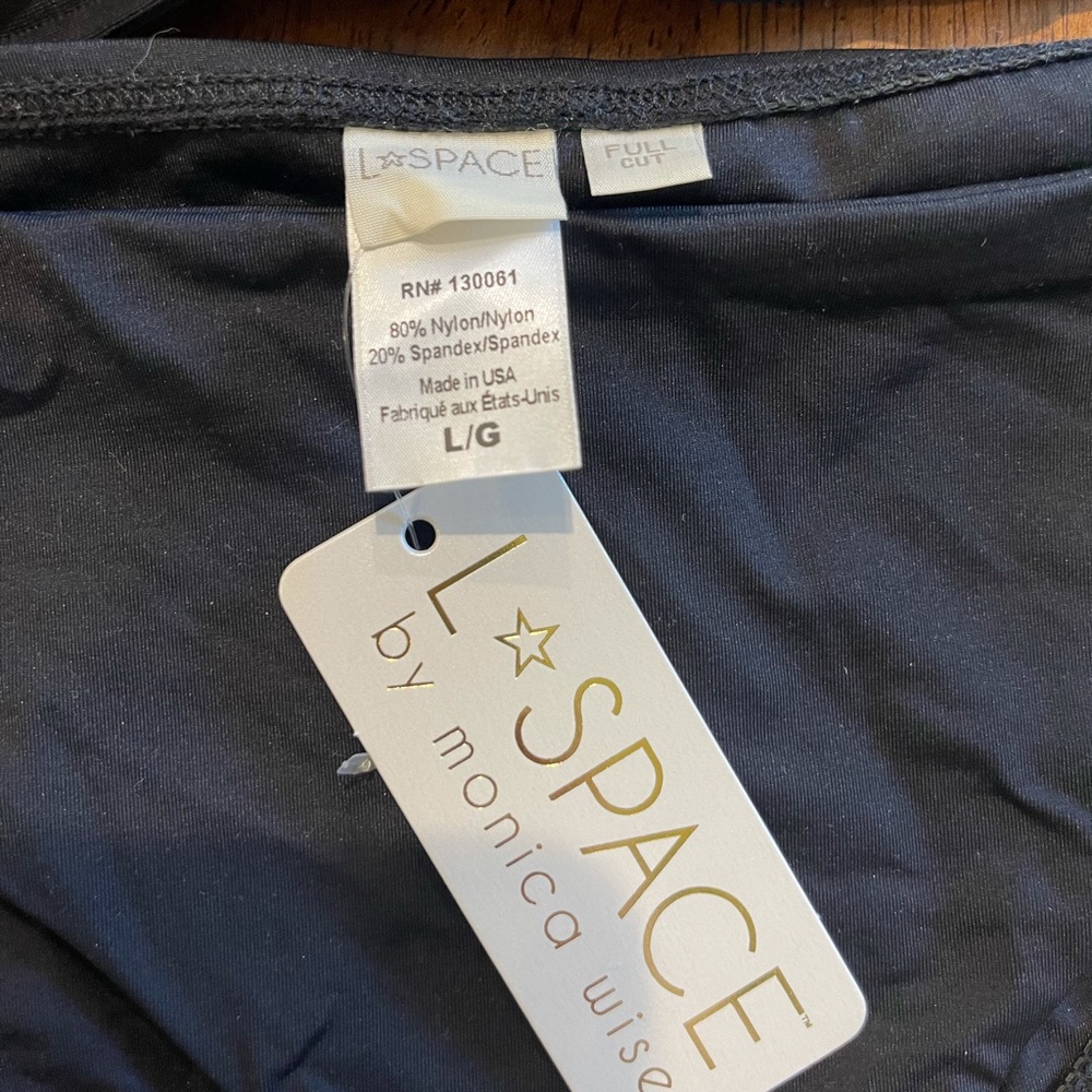 L*Space SWIM SET, large - Picture 4 of 5